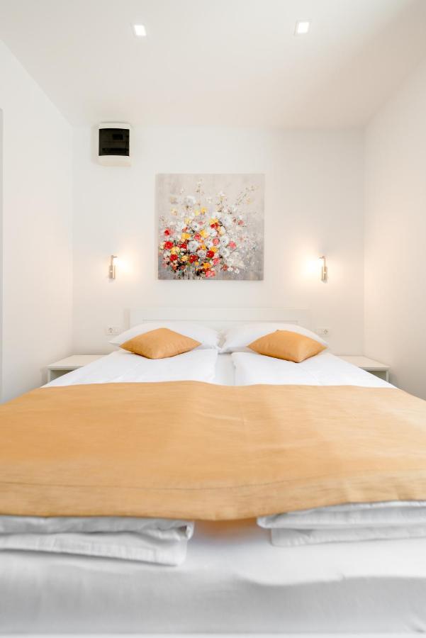 Apartments Villa Tudor 1 Hvar Town Esterno foto