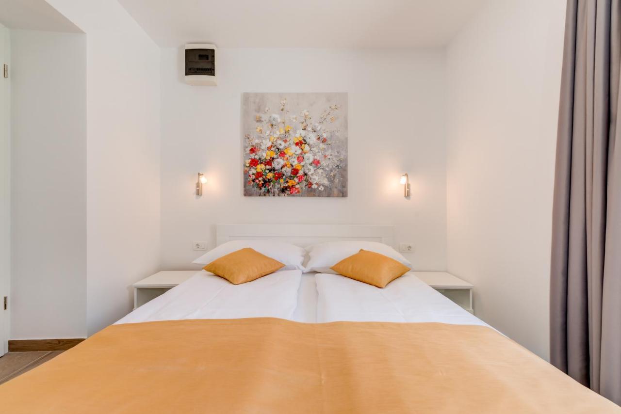 Apartments Villa Tudor 1 Hvar Town Esterno foto