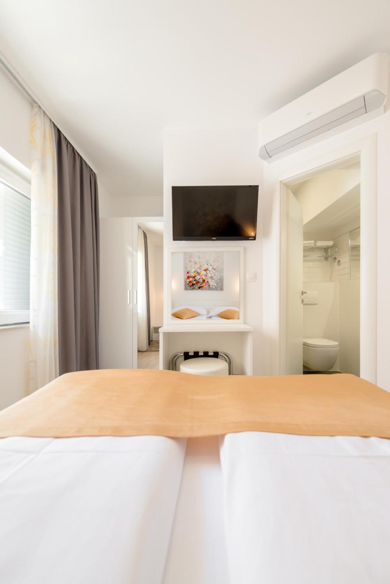 Apartments Villa Tudor 1 Hvar Town Esterno foto